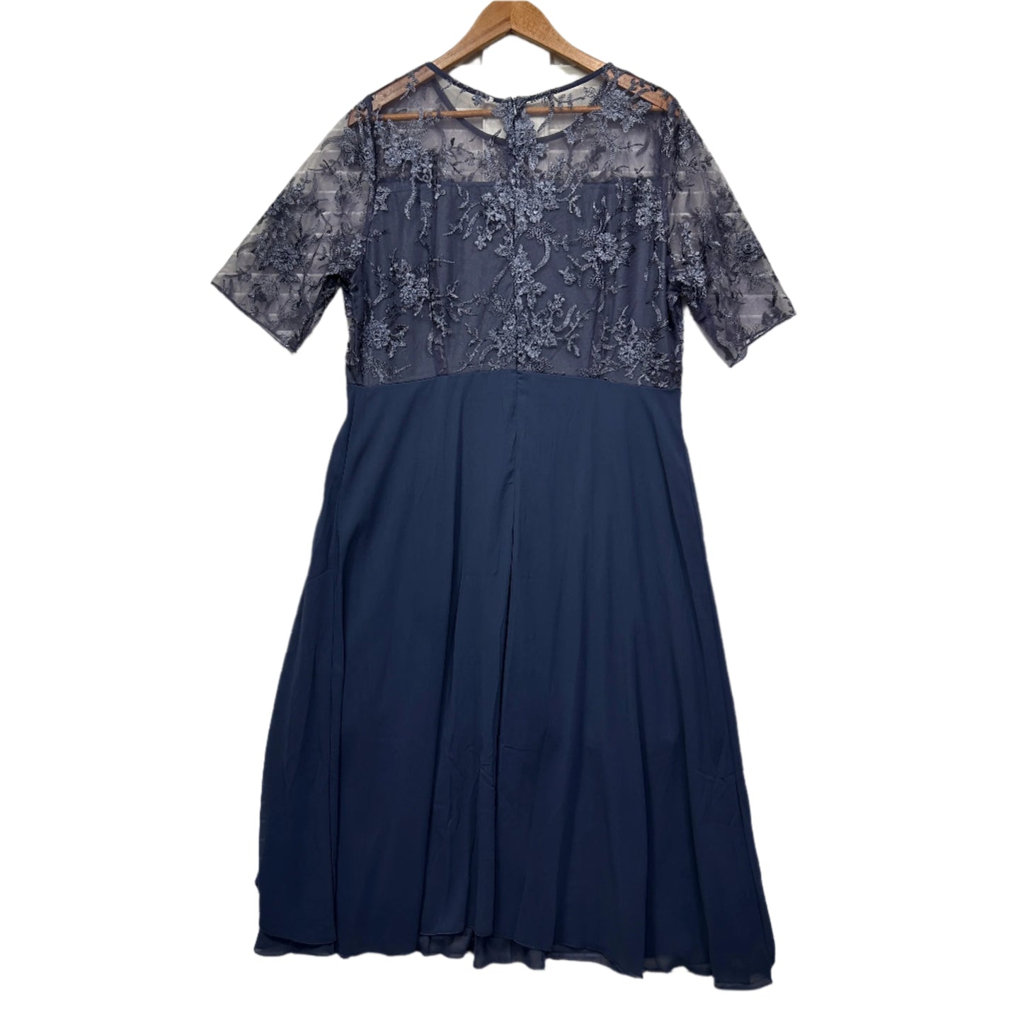 Cocktail Dress Size 16 18 2XL Lace Overlay