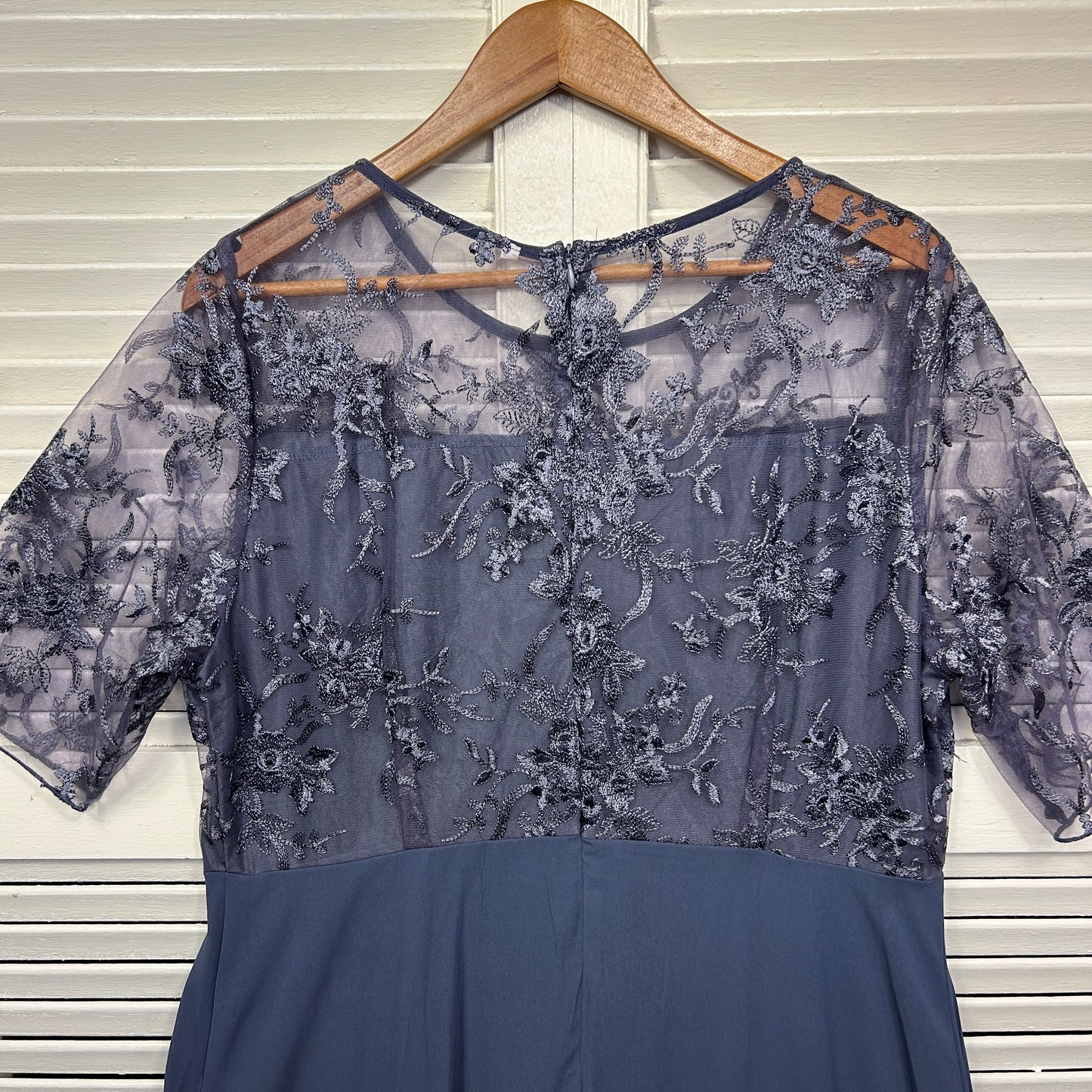 Cocktail Dress Size 16 18 2XL Lace Overlay
