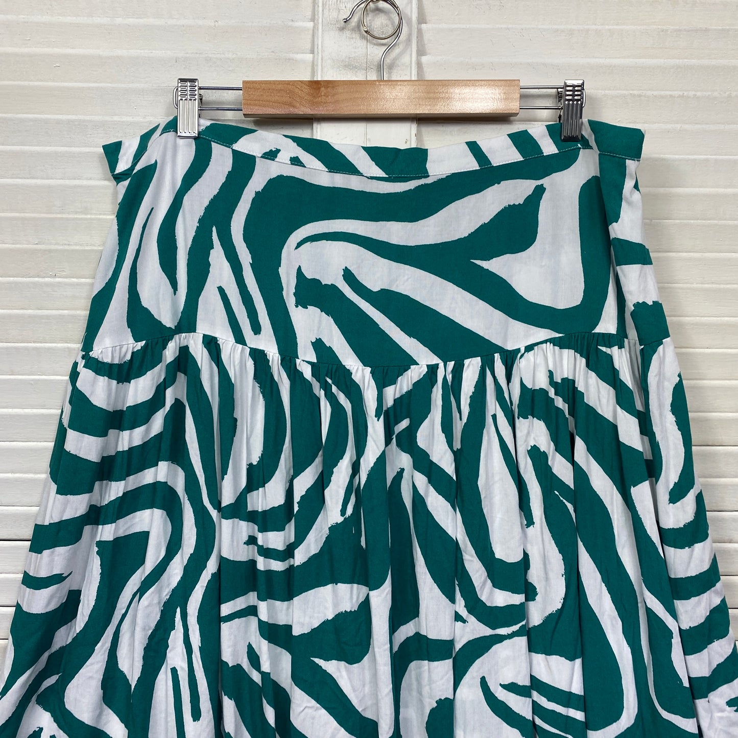 Noni B Skirt Size 18 Green White Midi Length