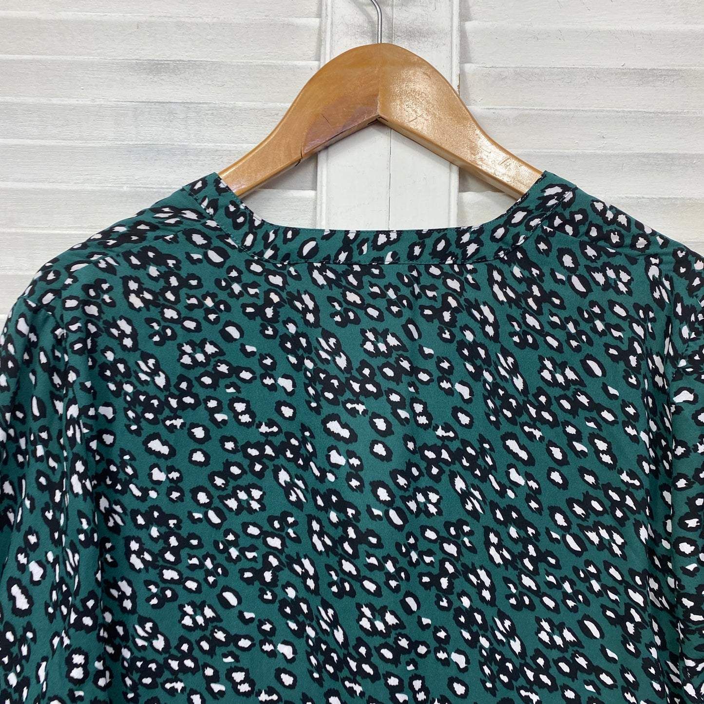 Katies Top Size 14 Green Long Sleeve Button Up