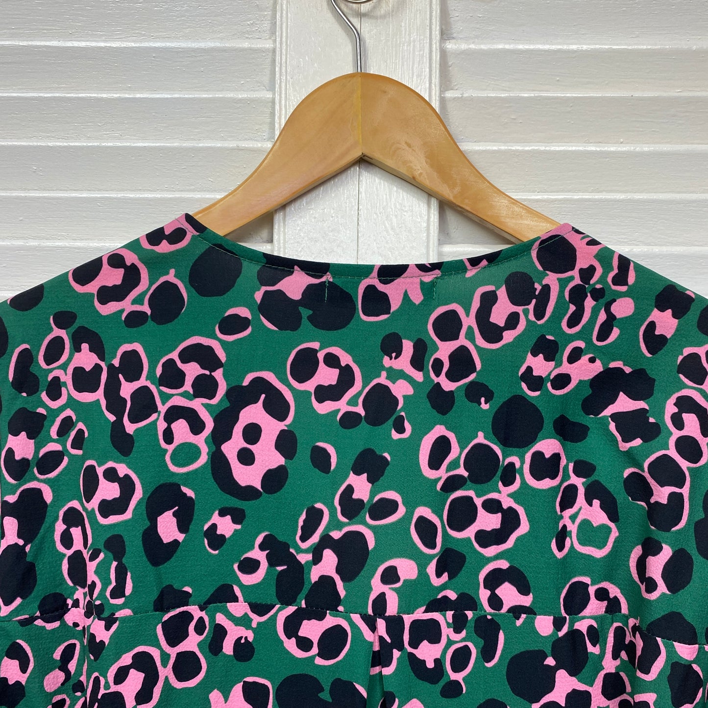 Lorraine Wrap Top Size 16 Green Pink Animal Print