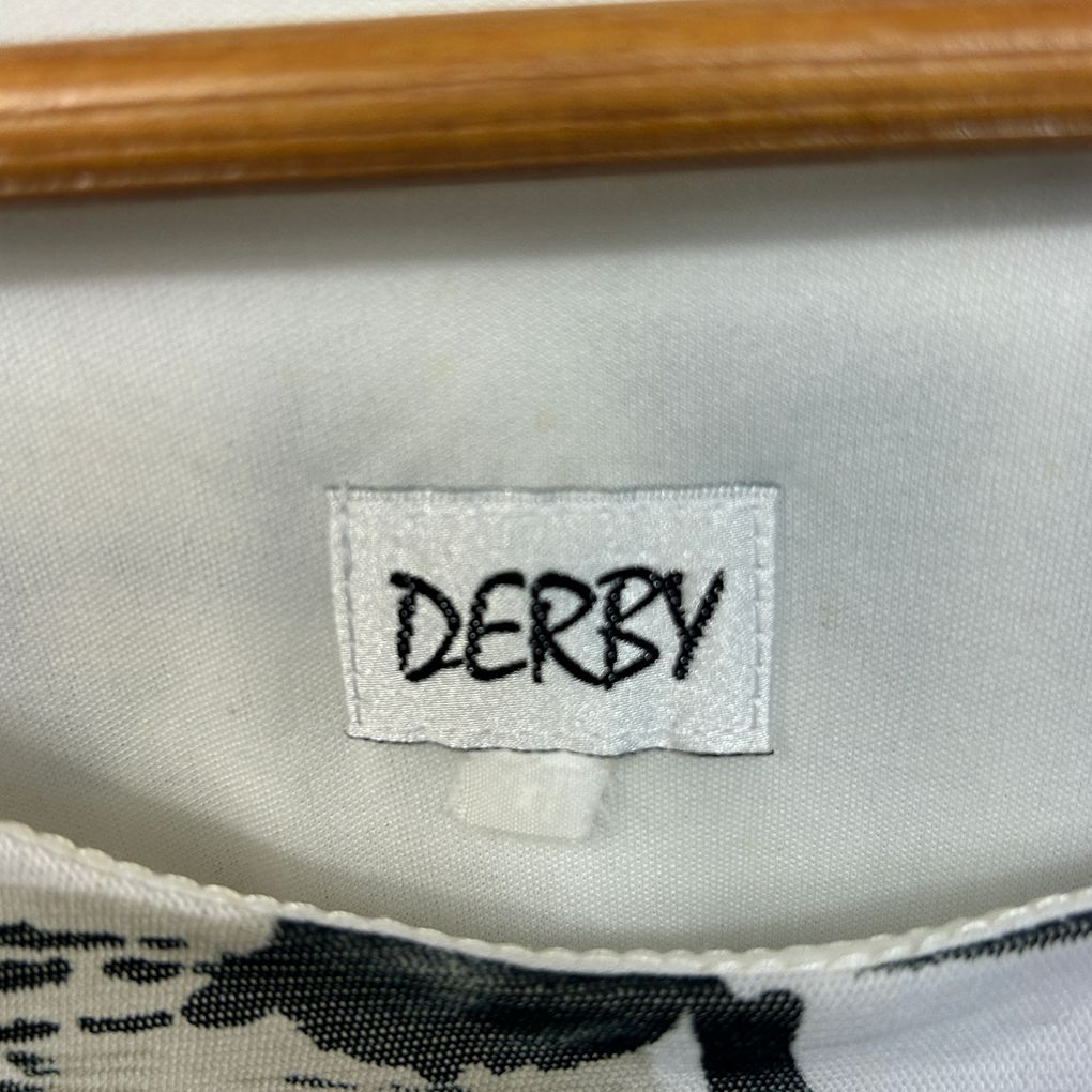 Derby Black and White Print Top - Size 22/24
