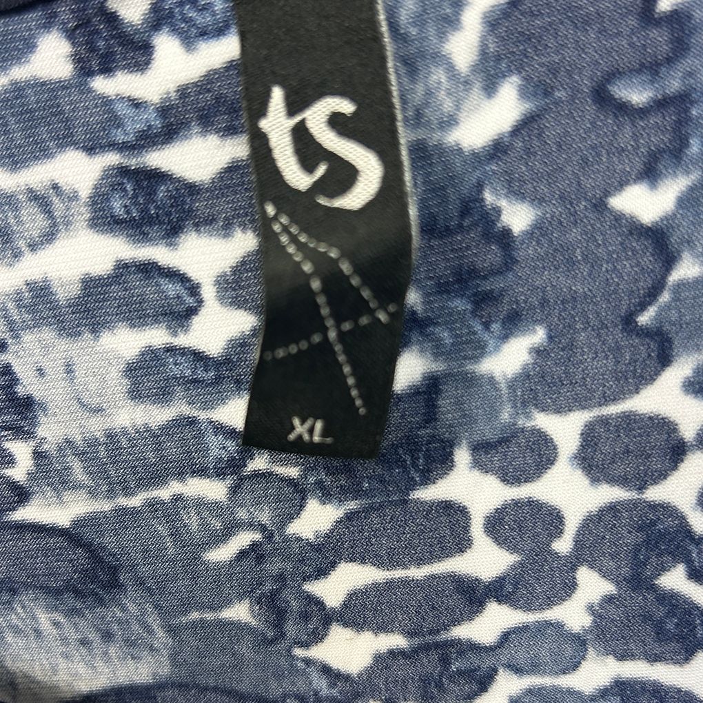 Taking Shape Navy Abstract Print Top - Size 22/XL
