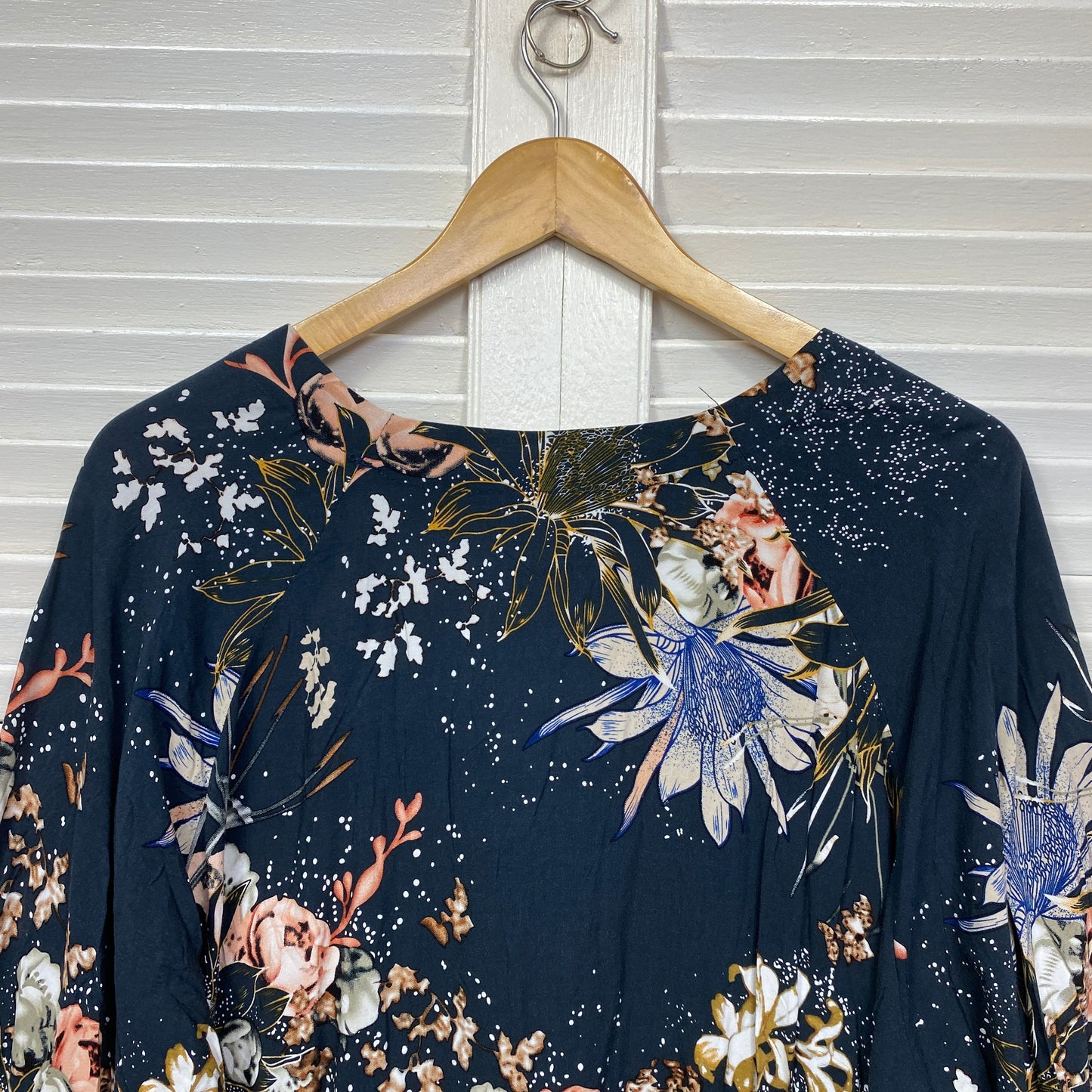 Jaase Top Size 16 Long Sleeve Navy Floral Boho