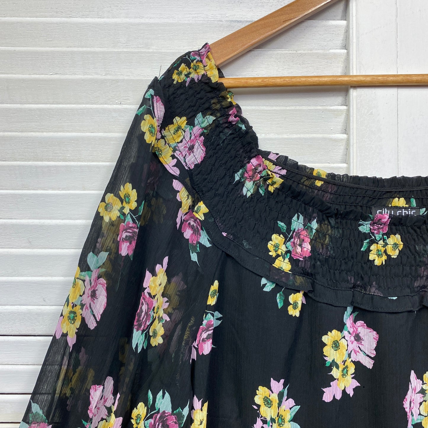 City Chic Top Size 20 Plus Large Black Floral 3/4 Sleeve