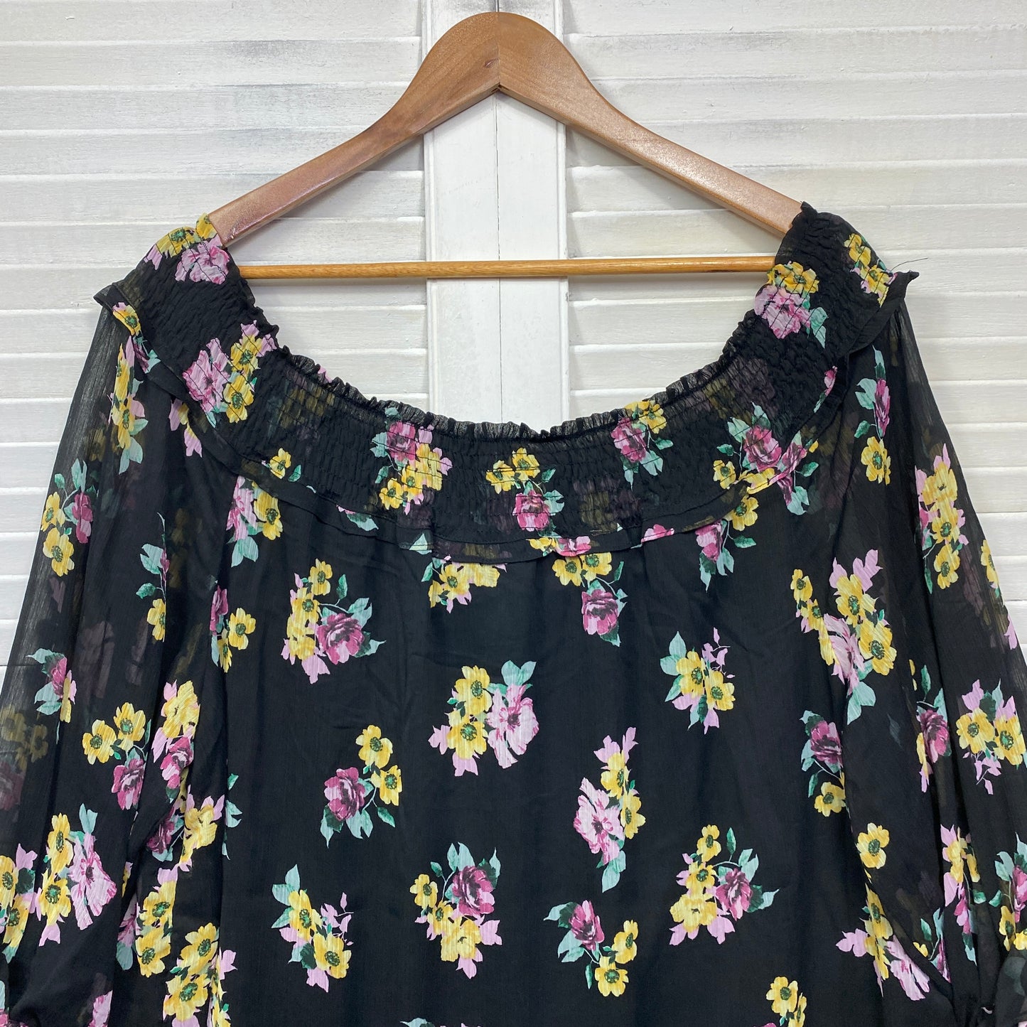 City Chic Top Size 20 Plus Large Black Floral 3/4 Sleeve