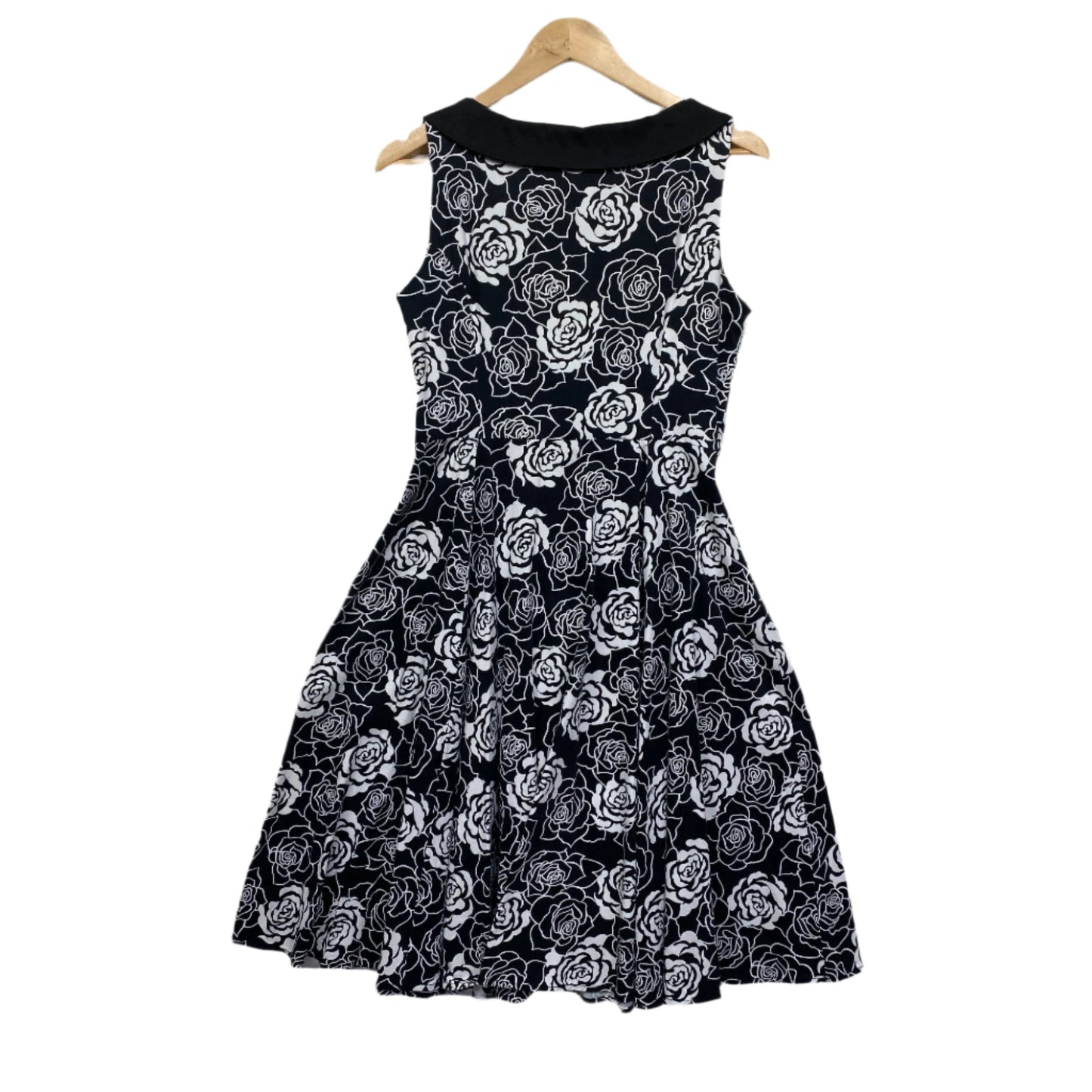 Heart & Roses Dress Size 14 16 Fit & Flare Rockabilly Black White Floral Sleeveless