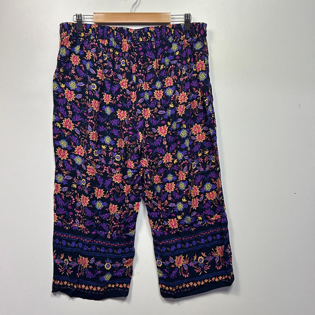Rivers Navy Floral Cropped Pants - Size 16