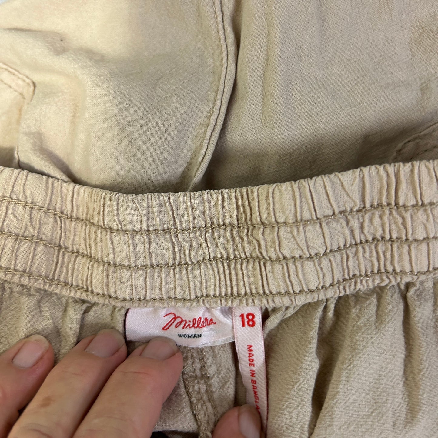 Millers Beige Capri Pants - Size 18