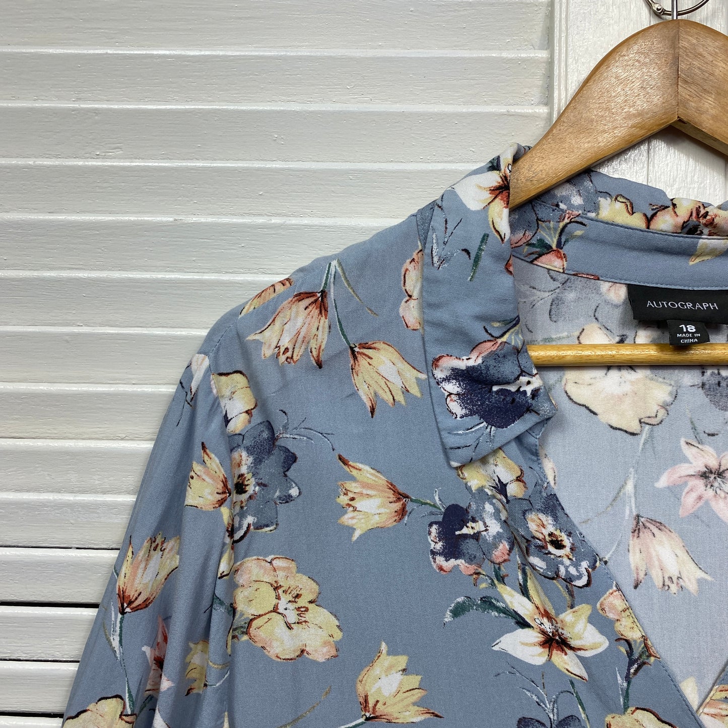 Autograph Top Size 18 Short Sleeve Button Up Floral