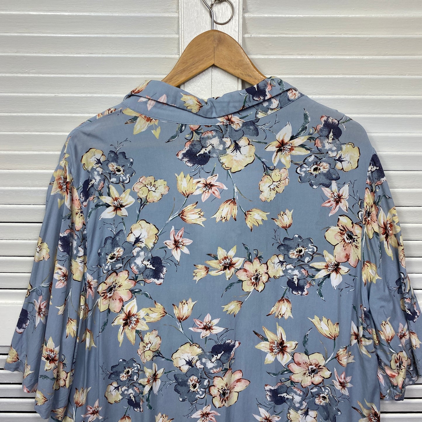 Autograph Top Size 18 Short Sleeve Button Up Floral