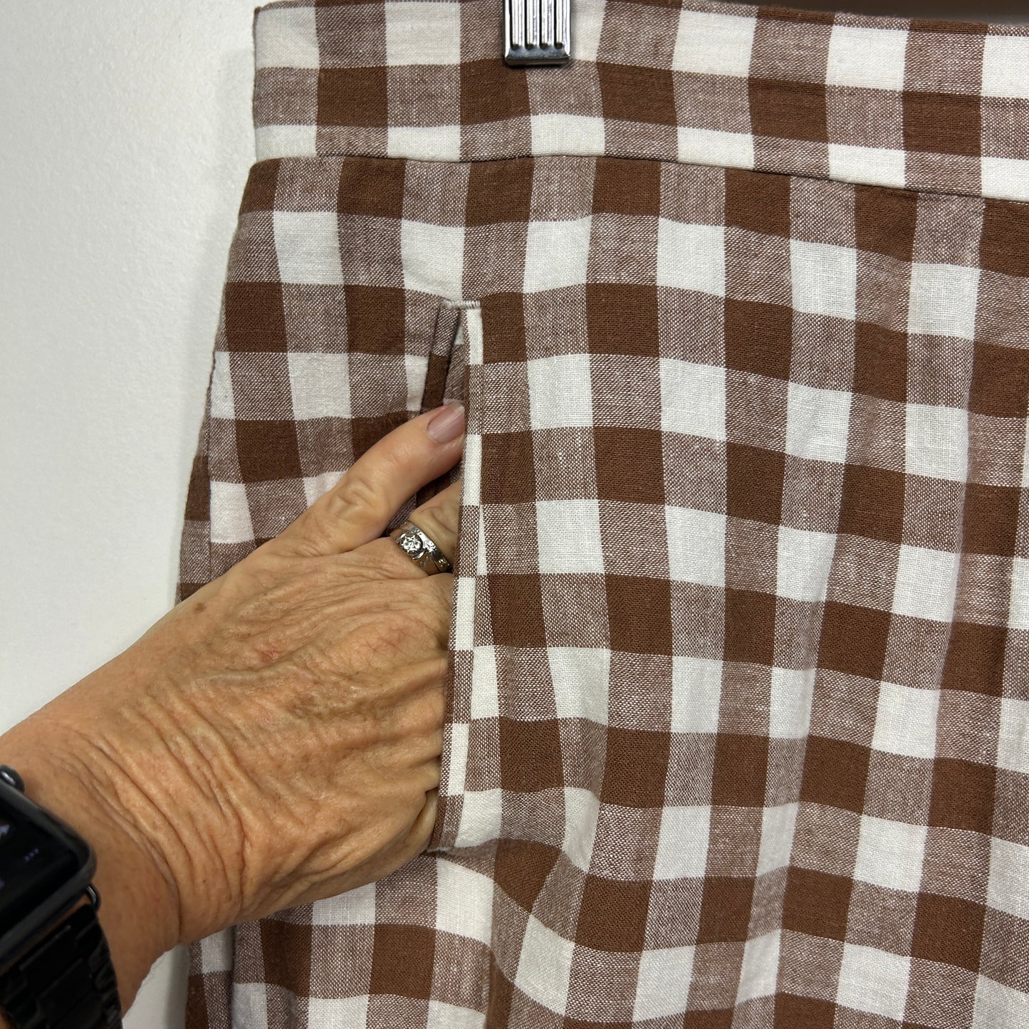 Suzanne Grae Linen Chocolate White Gingham Check Capri Pants - Size 16