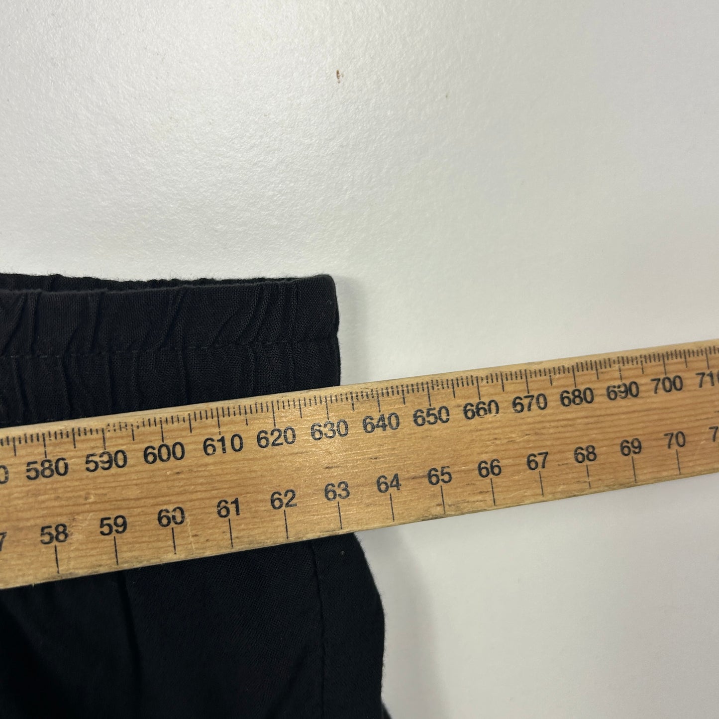 beme Black Capri Cropped Pants - Size 26