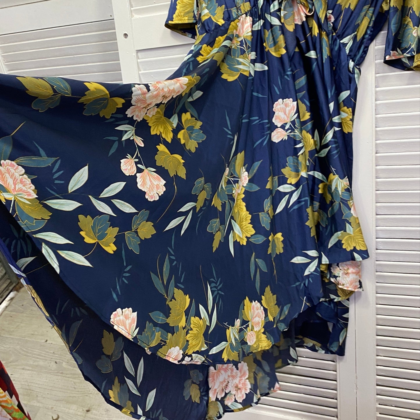 St Frock Dress Size 18 Plus Navy Floral Satin Flowy Cocktail New