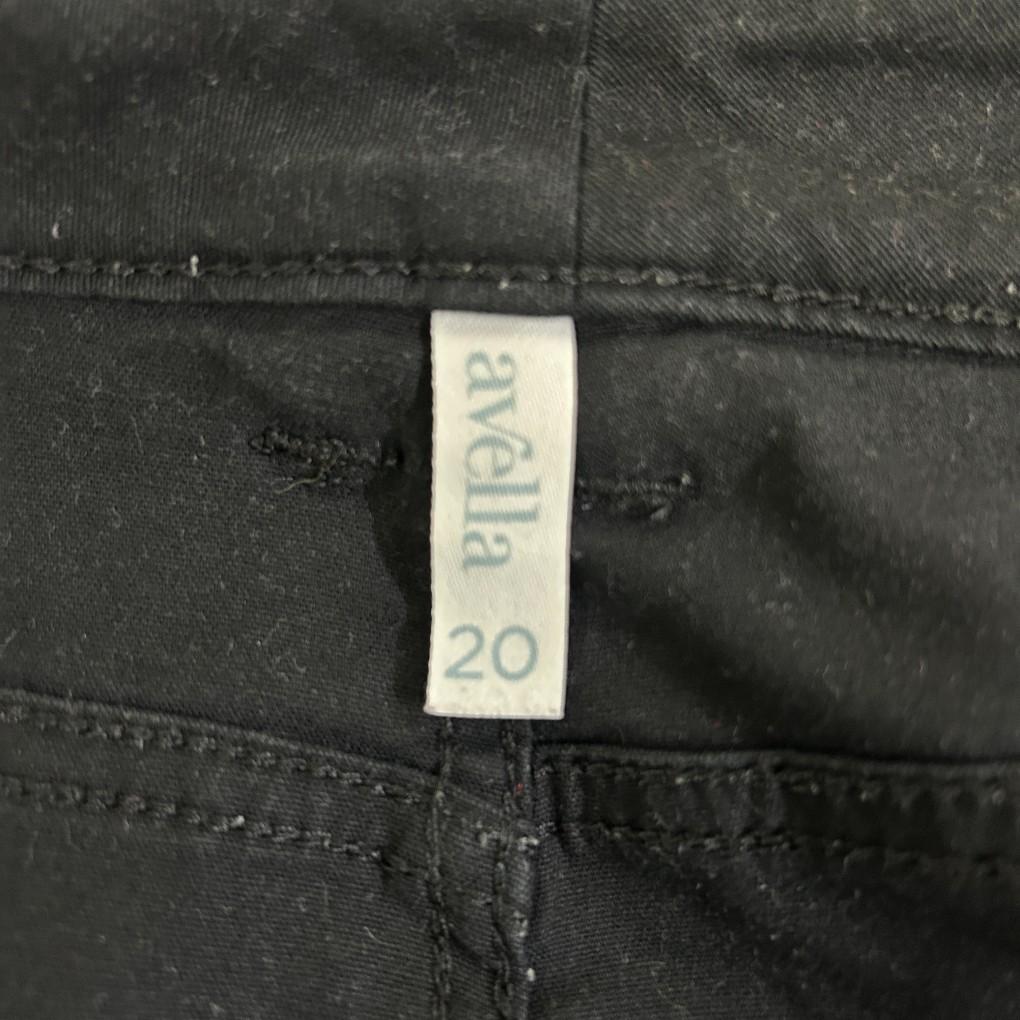 Avella Grey Cotton Shorts - Size 20