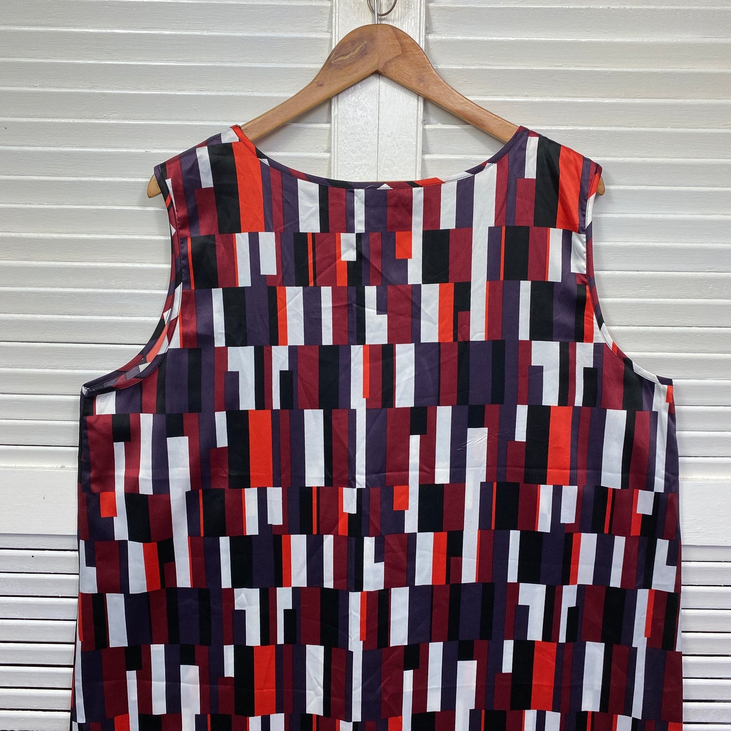 Sara Dress Size 20 Plus Sleeveless Multicoloured