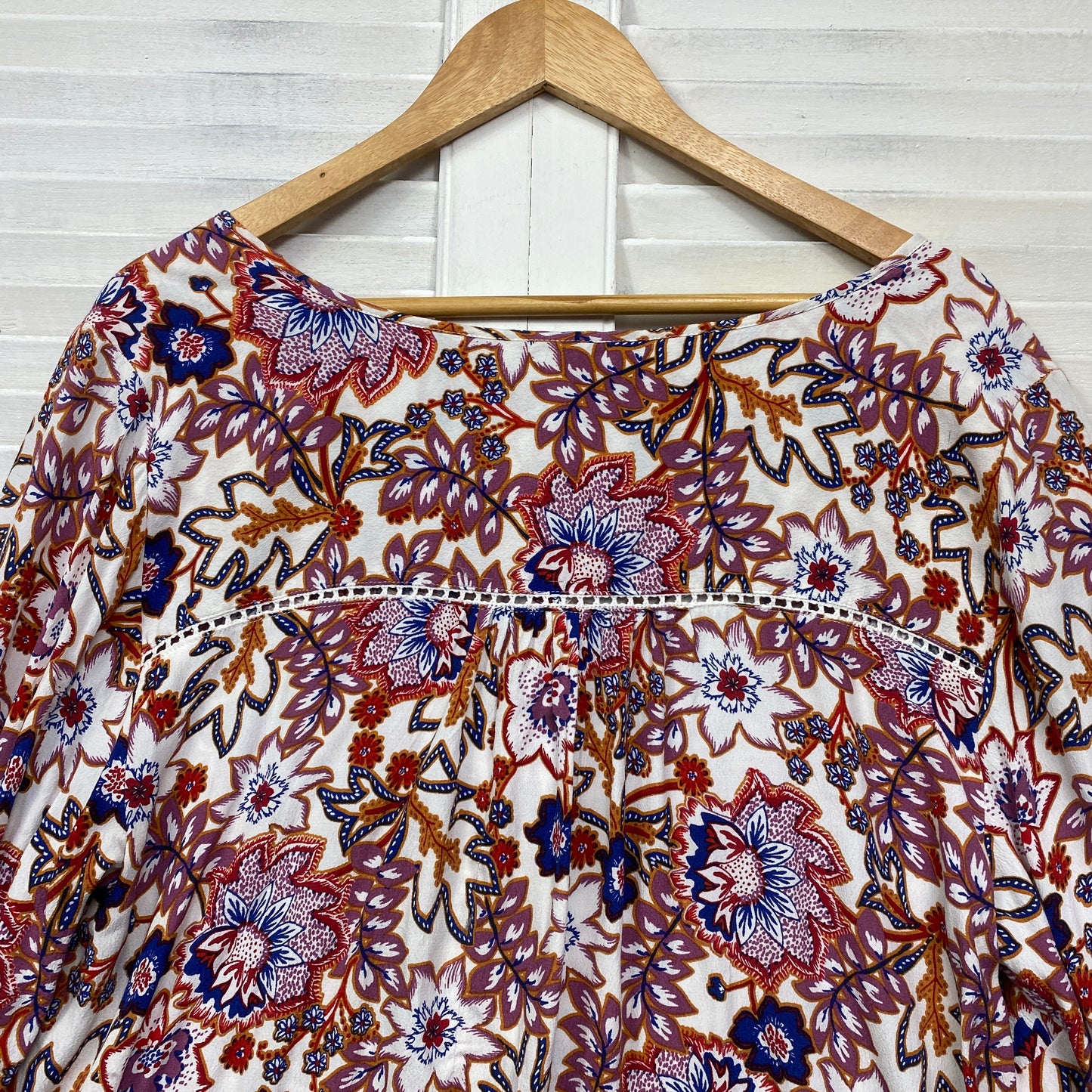 Autograph Top Size 16 White Floral Long Sleeve Viscose