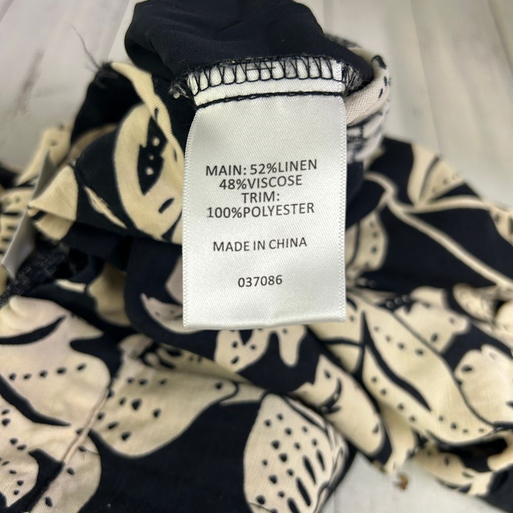 Sussan Navy Floral Linen Shorts - Size 16