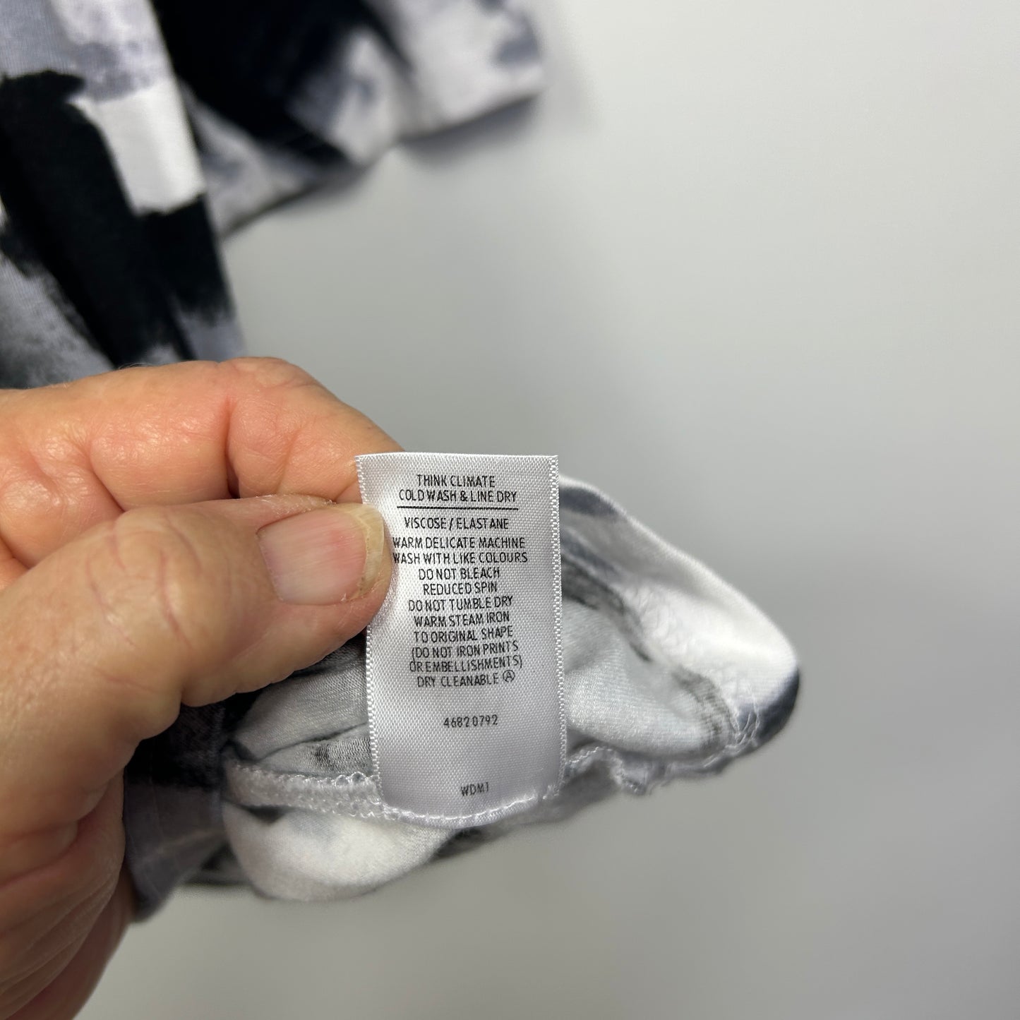 Moda Black White and Grey Abstract Print Top - Size 16