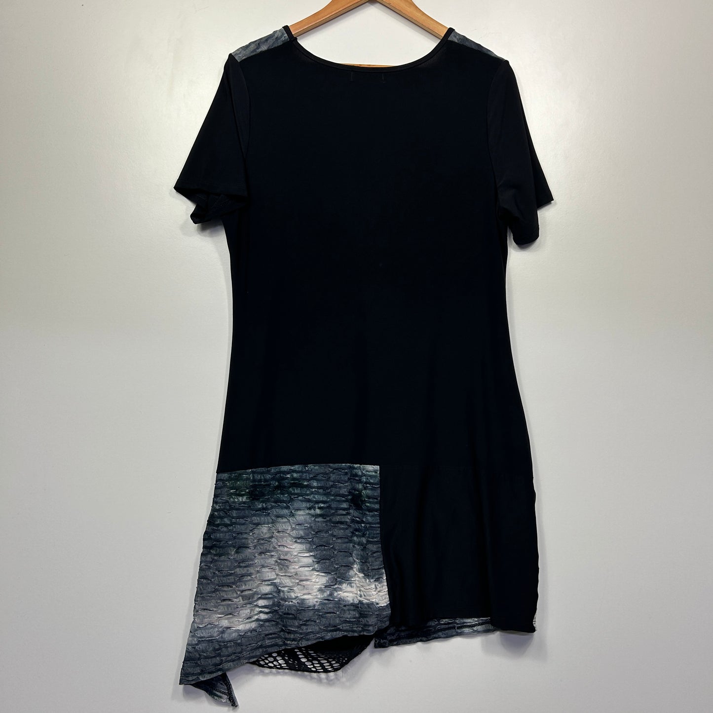 Whispers Black Silver Metallic Tunic Top - Size L