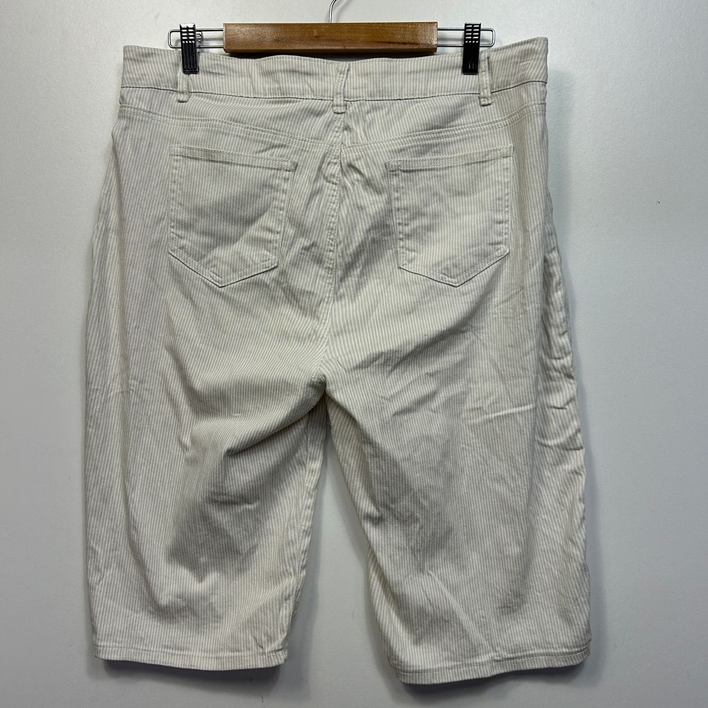 Rockmans Cream Cotton Shorts - Size 16