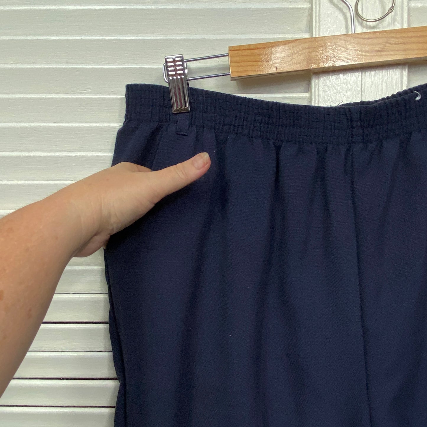 Millers Cropped Pants Size 14 Navy Elastic Waist