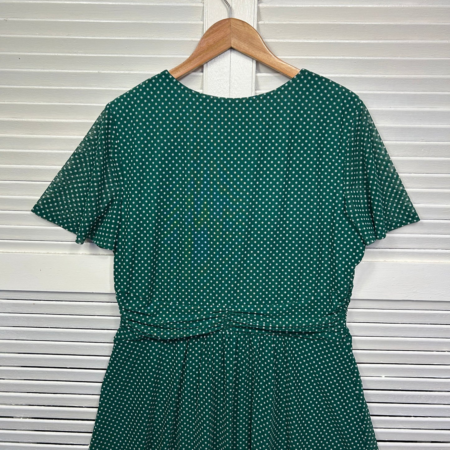 Jacqui E Dress Size Large Green White Short Sleeve Polka Dots