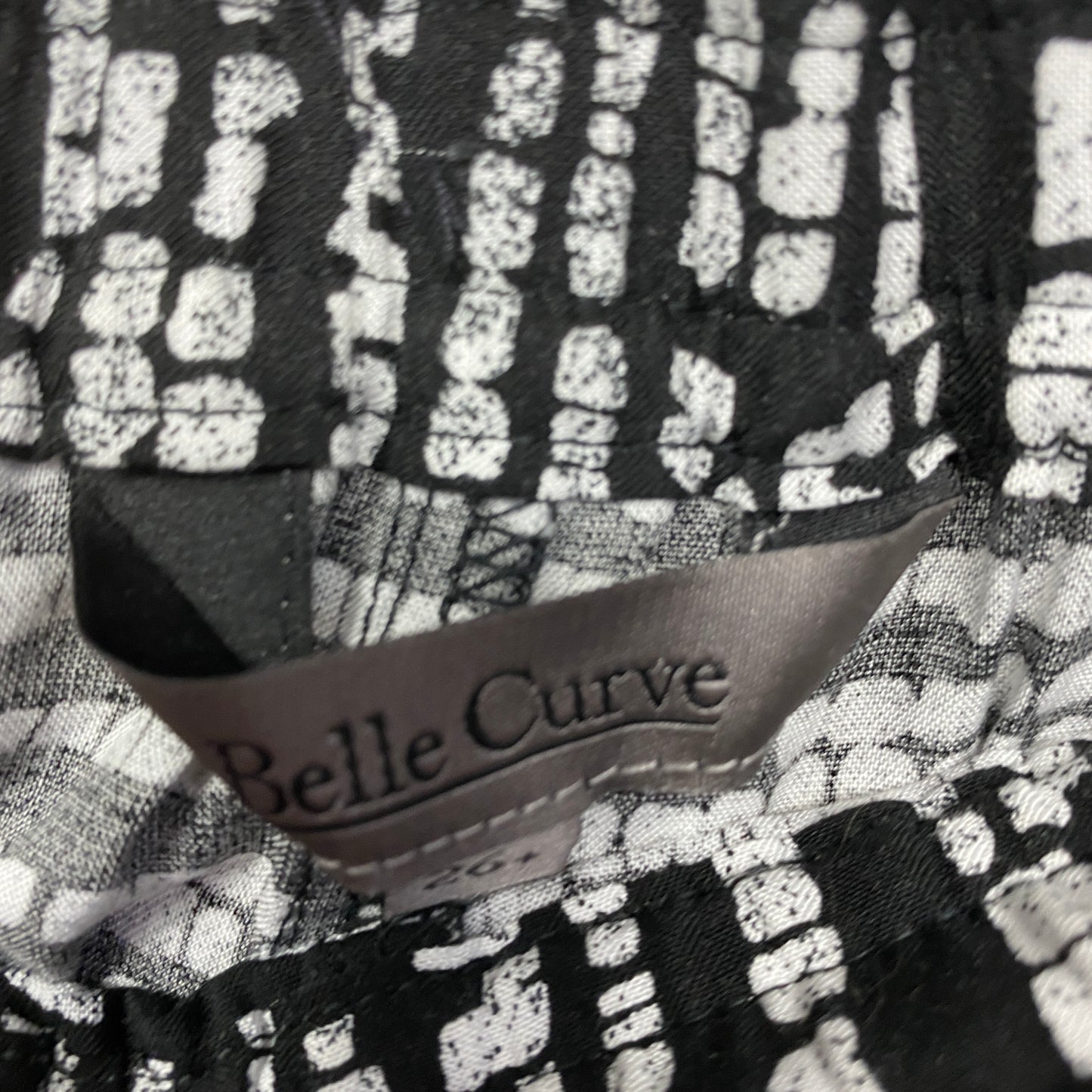 Belle Curve Cropped Pants Size 26 Plus Black White Pockets