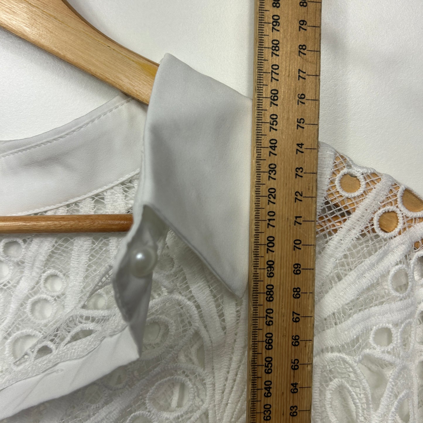 Embroidered Top Size 16 18 20 White Sheer Long Sleeve Button Up