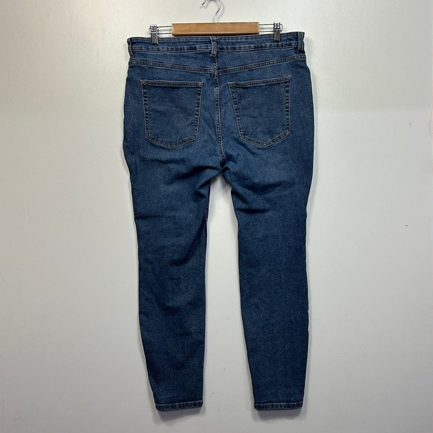 H&M Divided Straight Leg Blue Jeans - Size 18