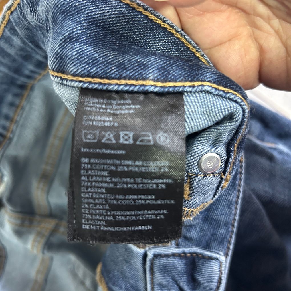 H&M Divided Straight Leg Blue Jeans - Size 18