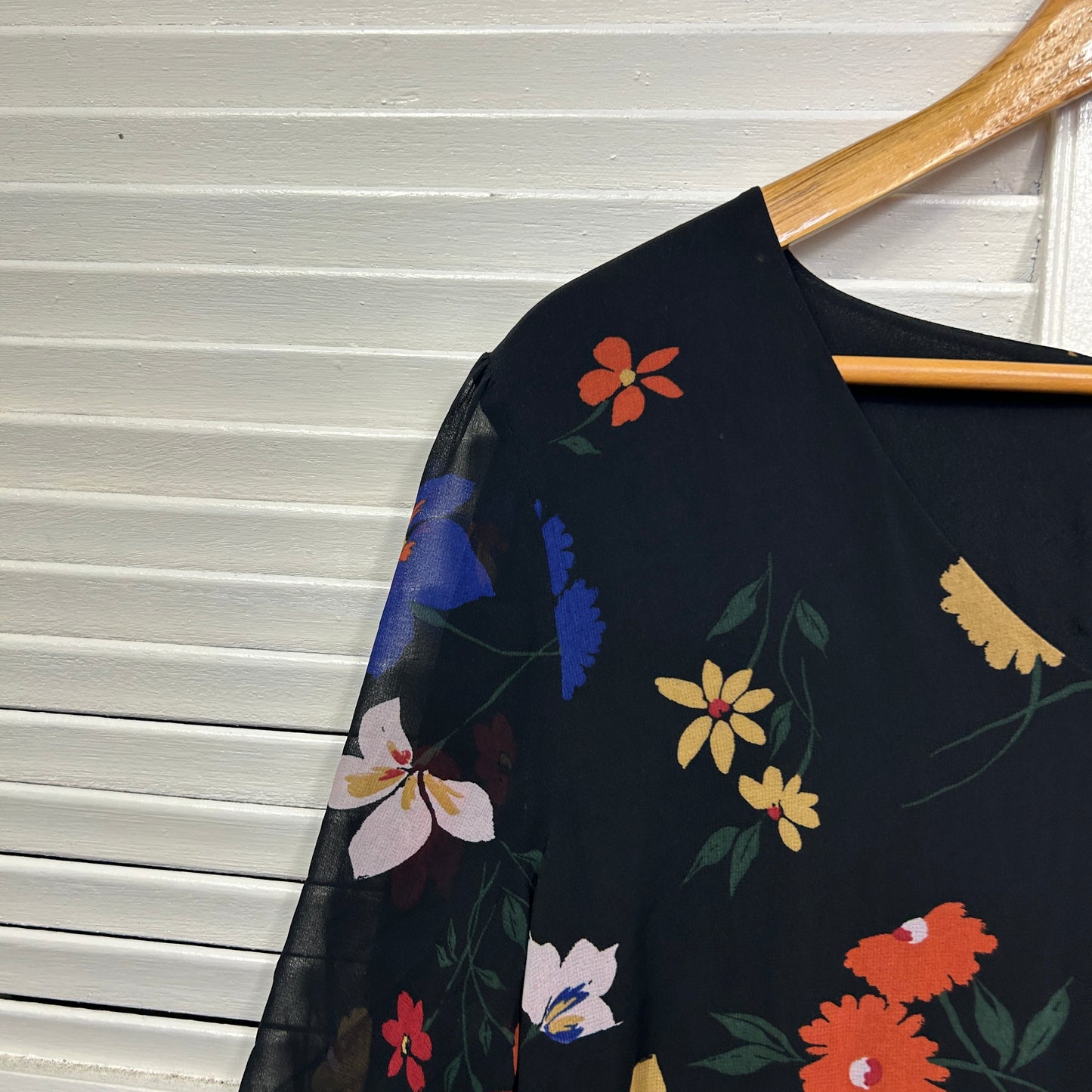 Jacqui E Dress Size 16 Black Floral Long Sleeve Belted Lined