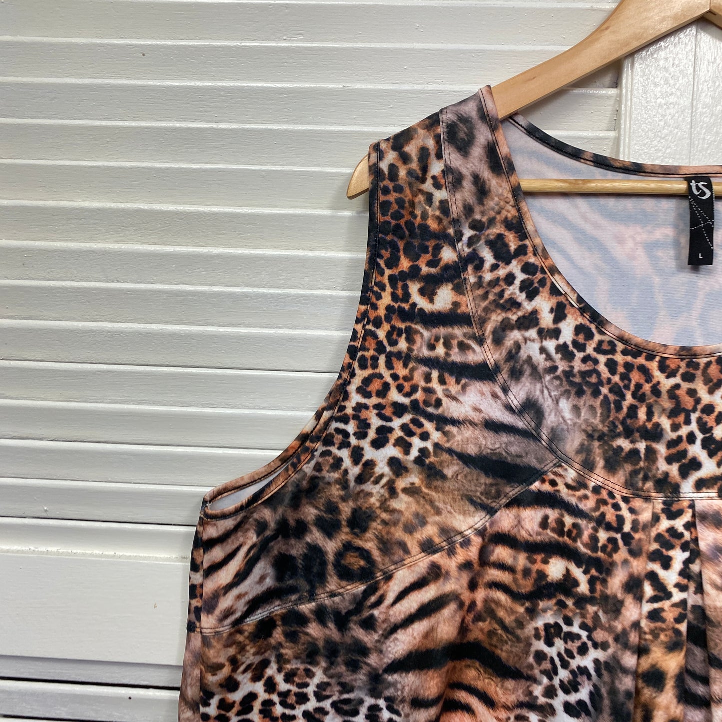 Taking Shape Size 20 Plus Large Sleeveless Animal Print