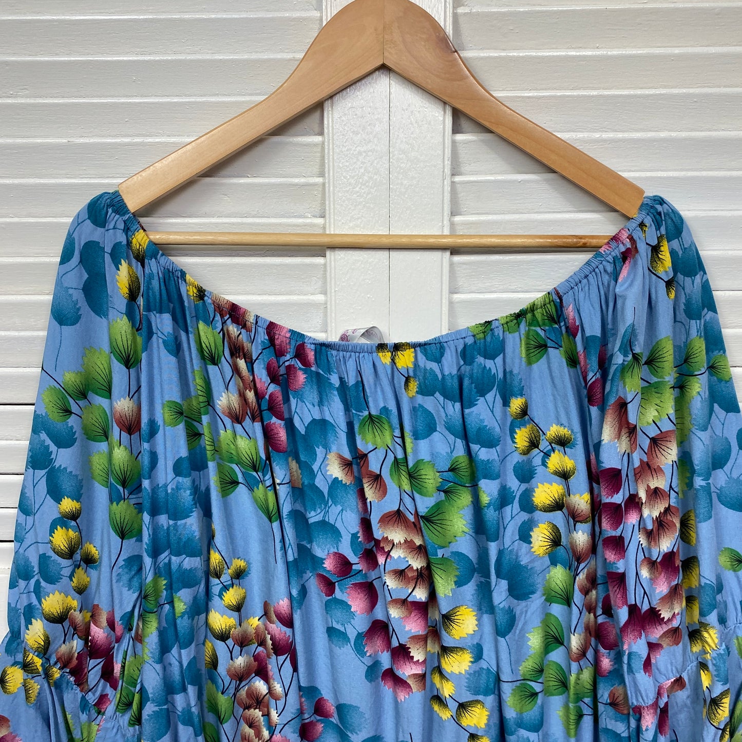 Missy Q Top Size 18 Multicoloured Floral Bell Sleeve Rayon