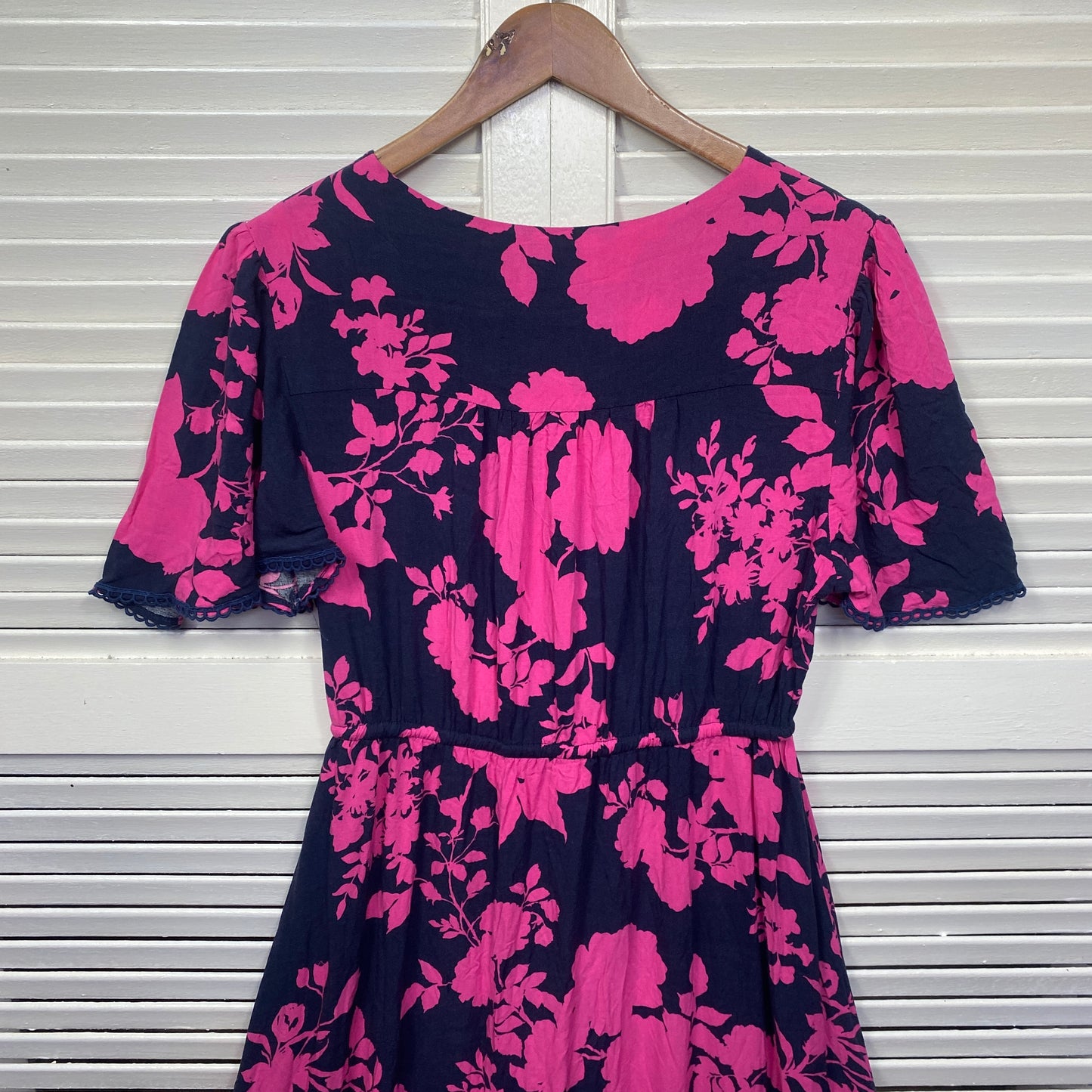 Proud Poppy Maxi Dress Size 14 Short Sleeve Floral Pink Blue Charlize?