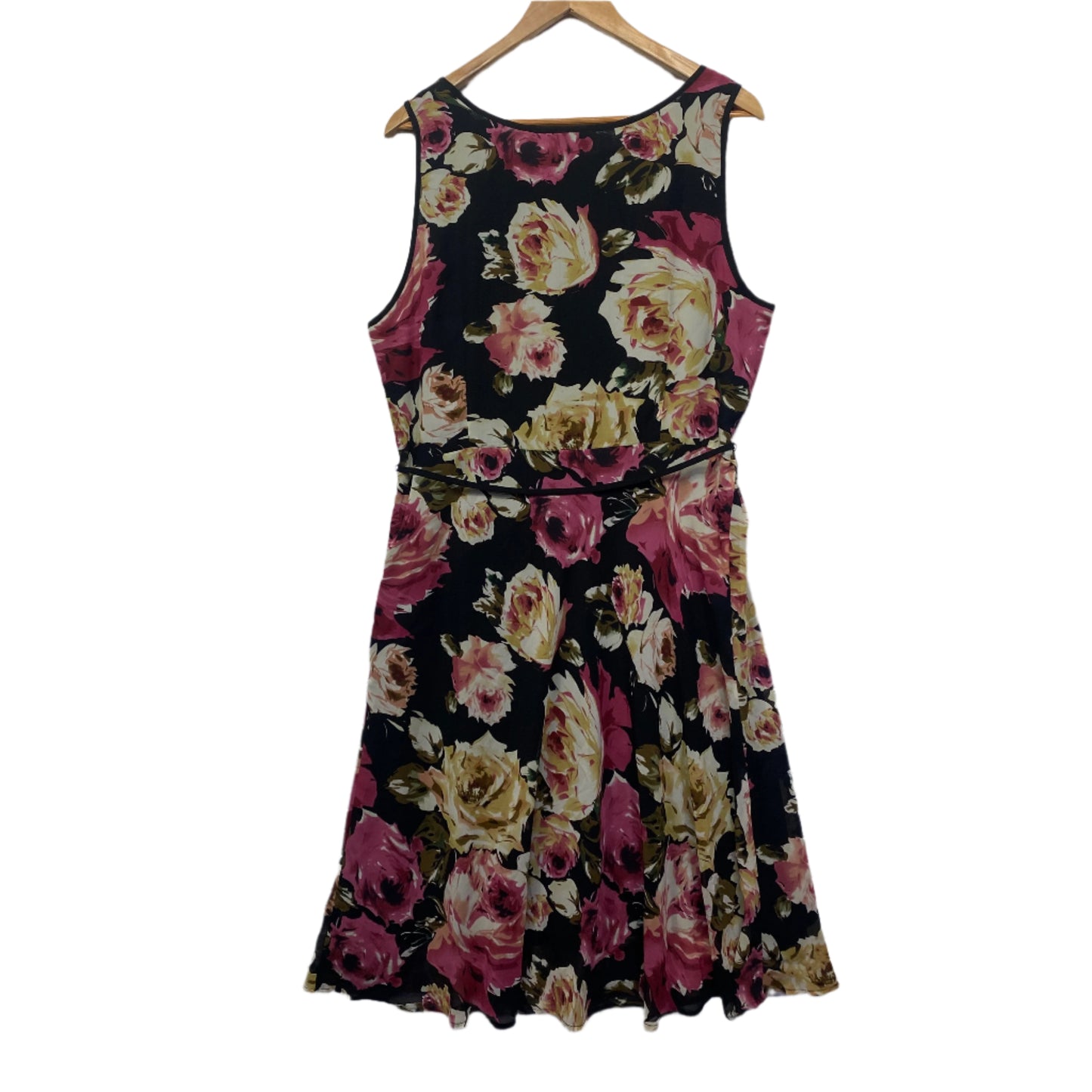 Wombat Dress Size 3XL 18 20 Floral Fit and Flare Sleeveless