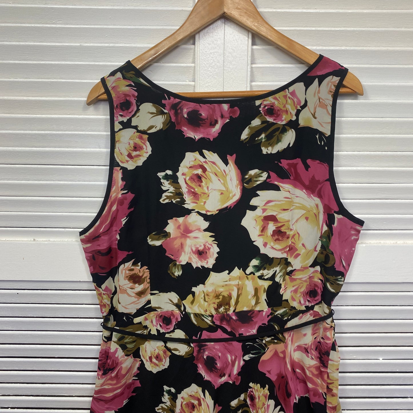 Wombat Dress Size 3XL 18 20 Floral Fit and Flare Sleeveless