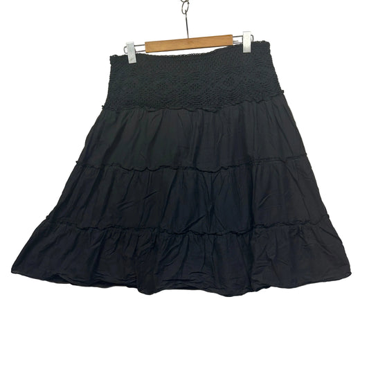 Expression Crochet Waist Black Skirt - Size 16