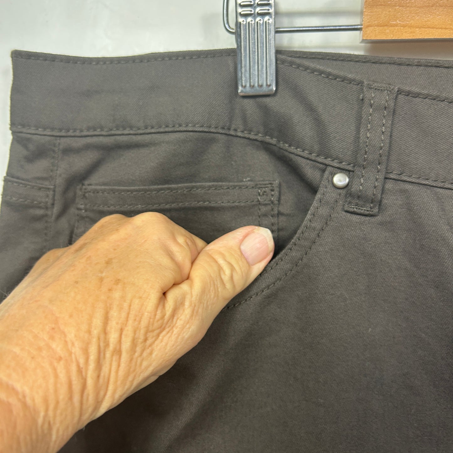 Suzanne Grae Denim Stretch Slim Ankle Length Jeans Pants - Size 24