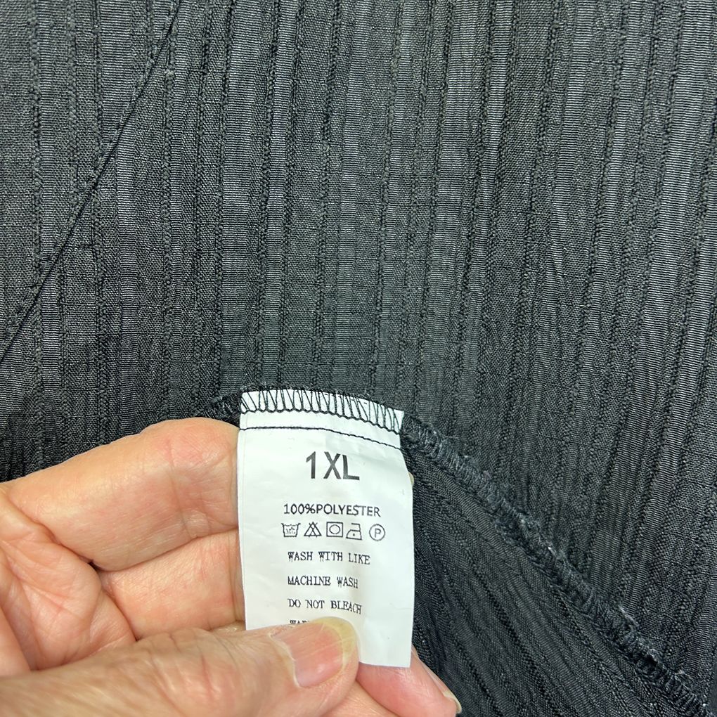 Black Short Sleeve Dress - Size 1XL