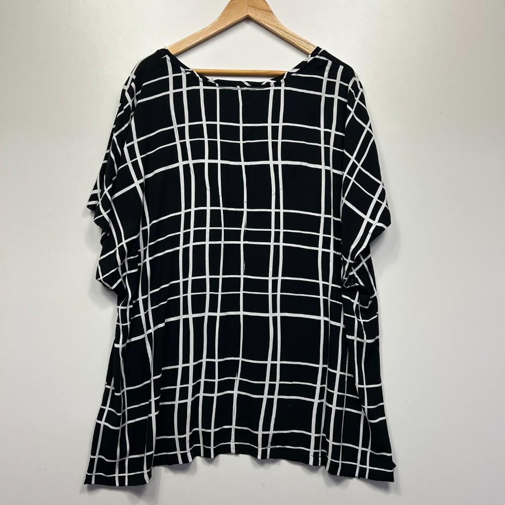 Belle Curve Black Check Top - Size 26