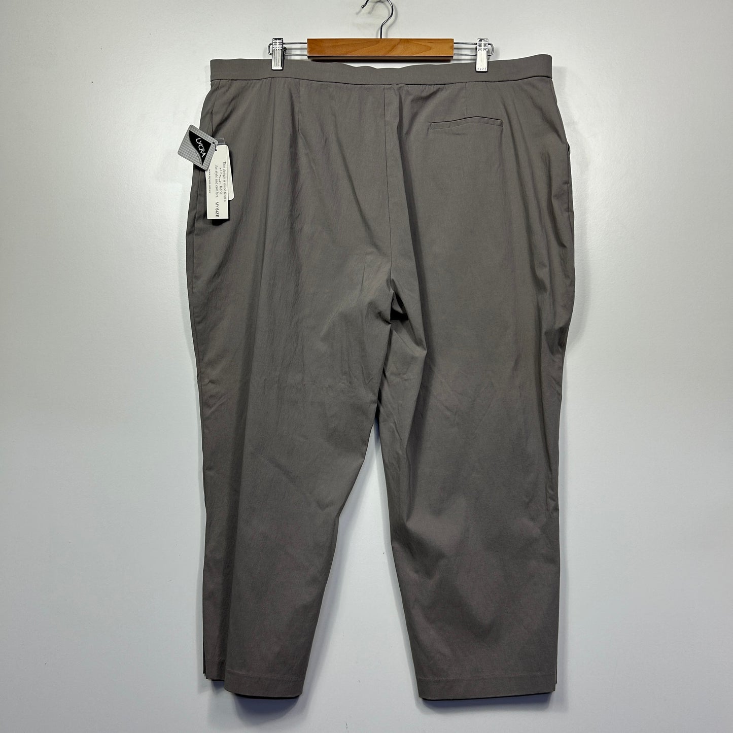 My Size Cropped Capri Pants - Size 24