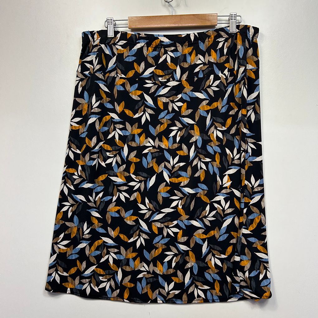 Portofino Black Leaf Print Top and Skirt Set - Size 16
