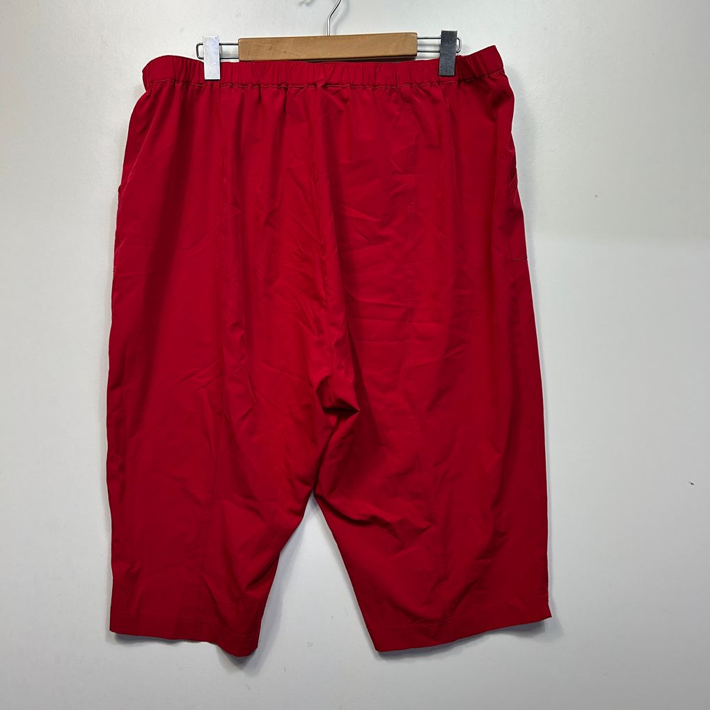 Black Pepper Red Shorts - Size 24