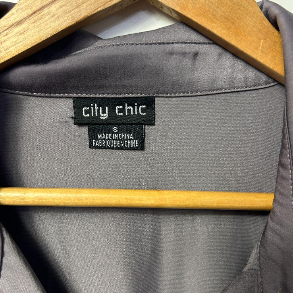 City Chic Grey Peplum Top - Size 16/S (fault - piling)