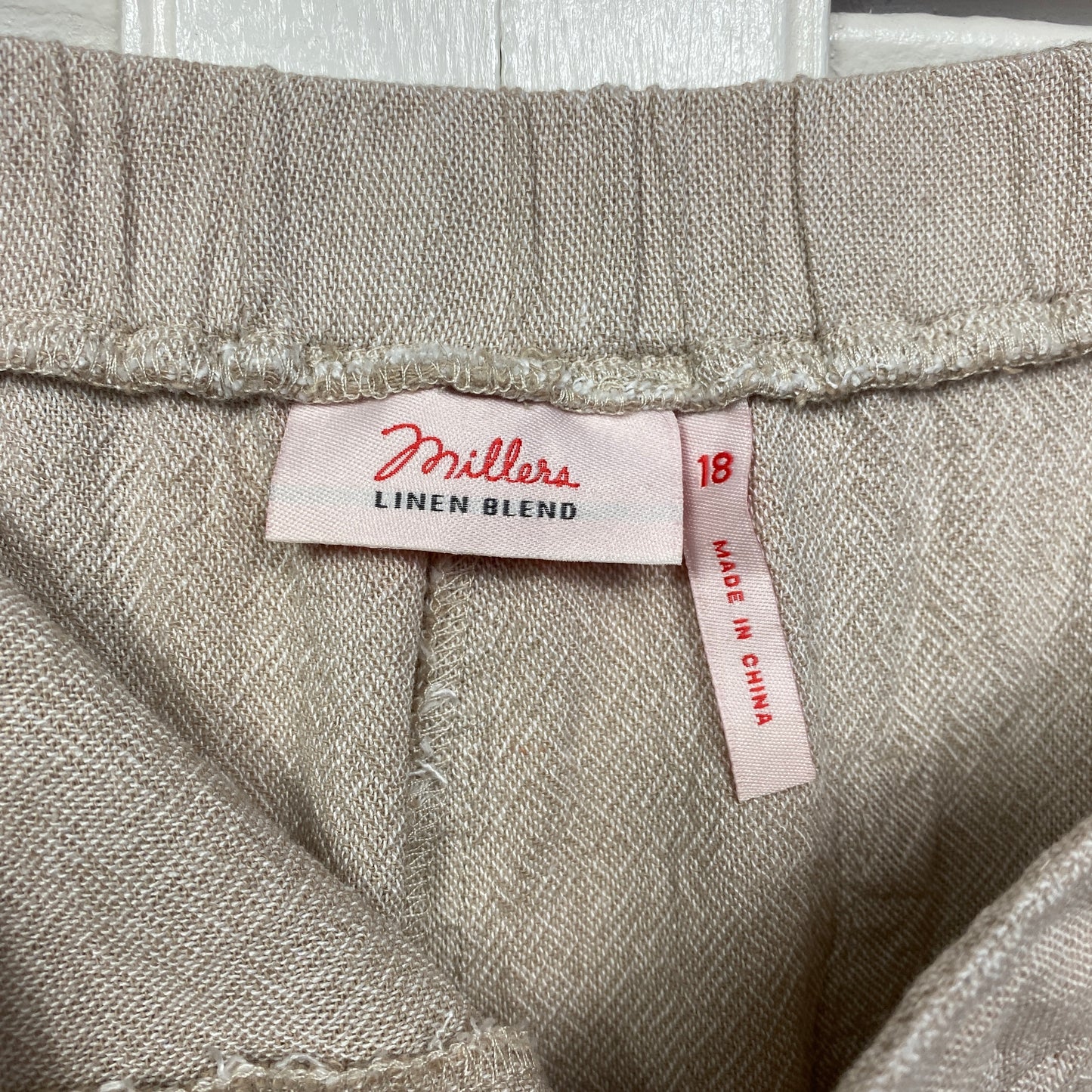 Millers Shorts Size 18 Beige Cropped Pockes