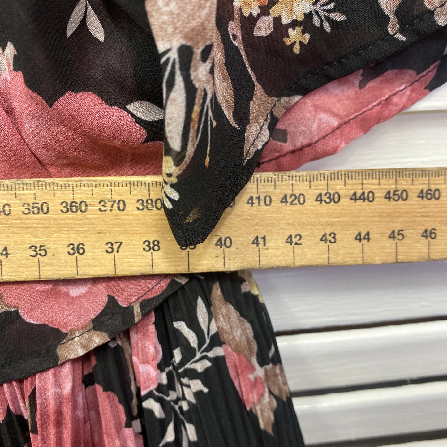 Vine Apparel Dress Size 16 Black Pink Floral Tiered Cocktail