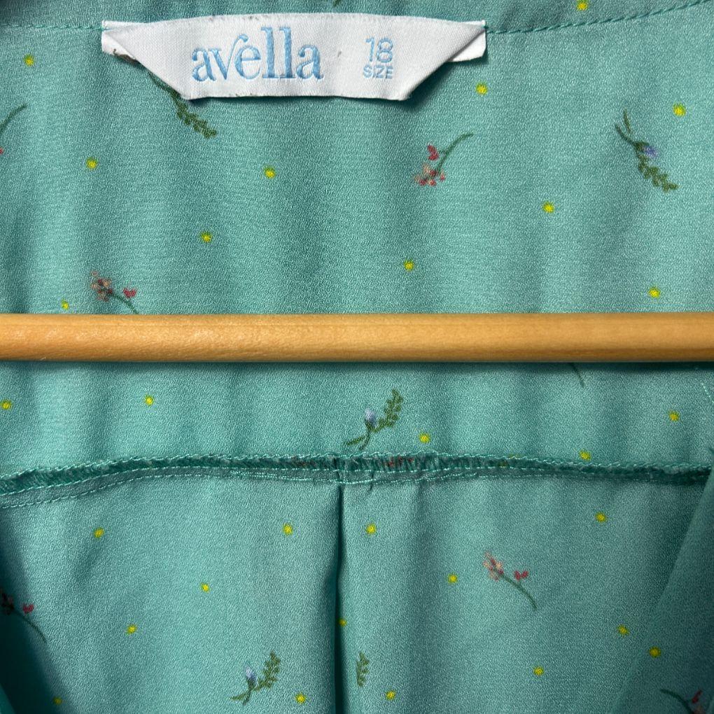 Avella Mint Top - Size 16