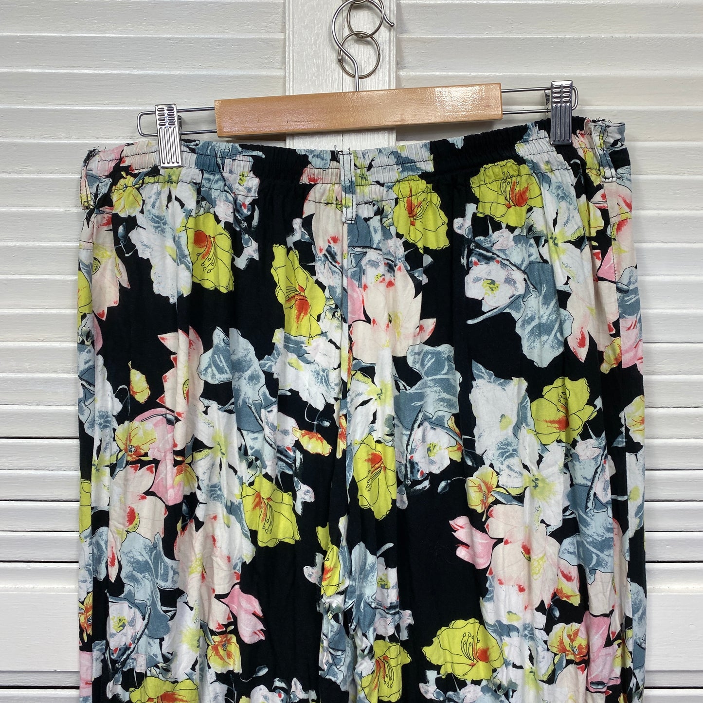 Quelque Cropped Pants Size 16 Multicoloured Floral Pockets