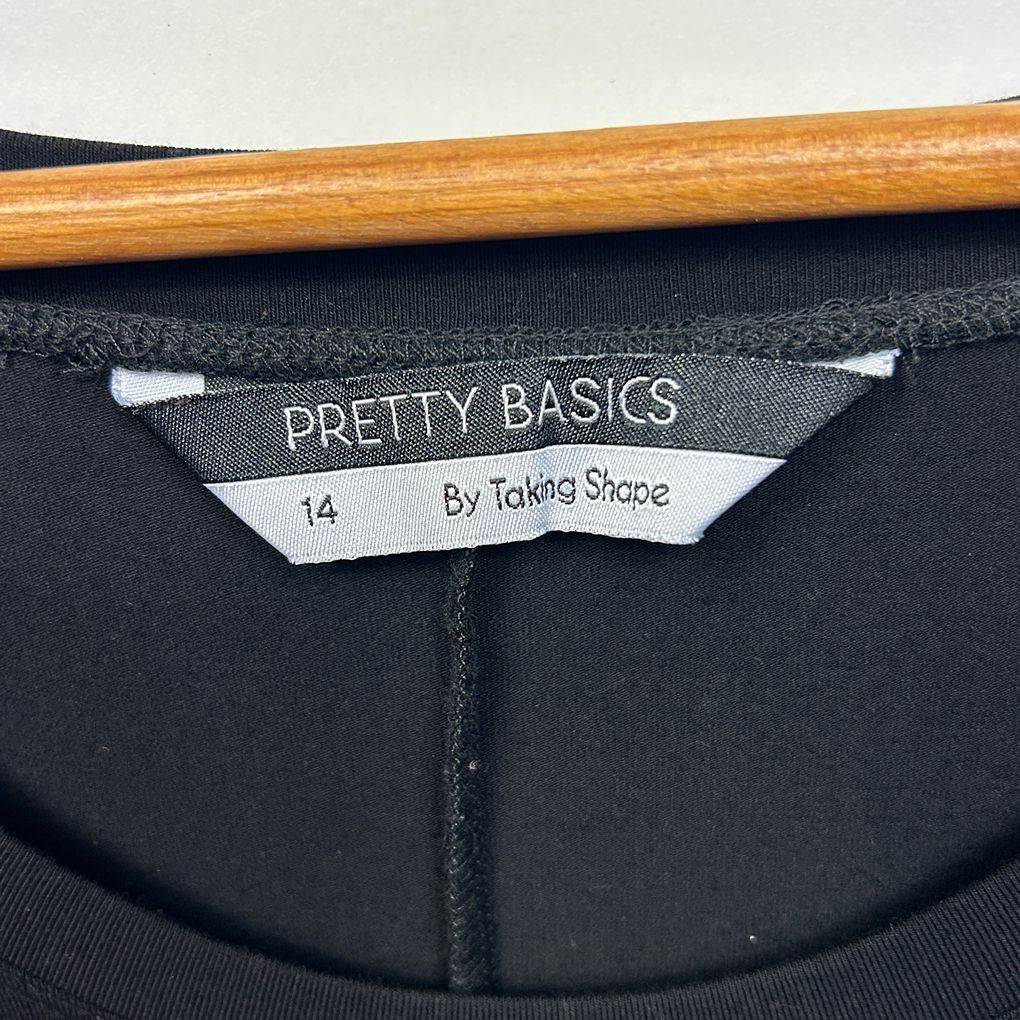 Taking Shape Black Print Top - Size 14